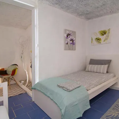 Luxury Loving View Apartment Tolo